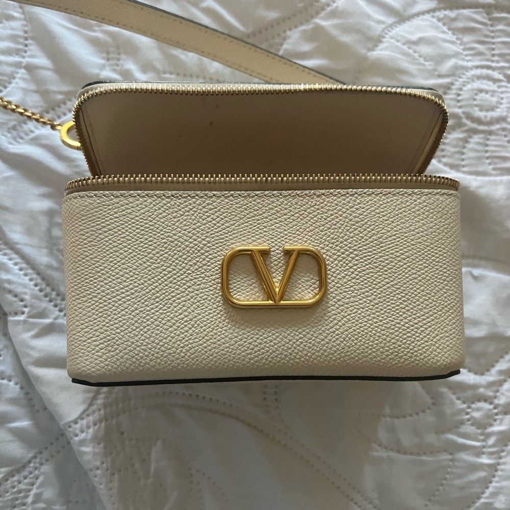 Original V ivory Valentino Garavani
